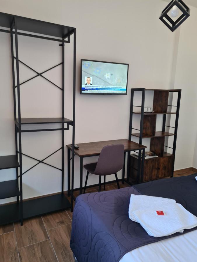 Hotel Montenegro Bruntal Ngoại thất bức ảnh