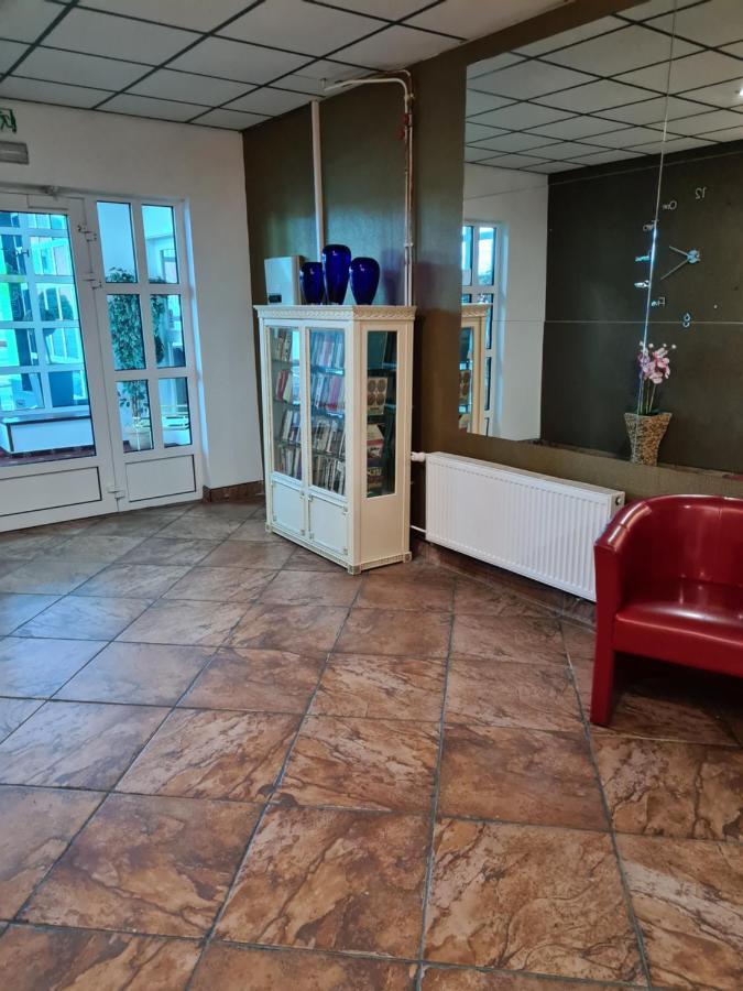 Hotel Montenegro Bruntal Ngoại thất bức ảnh