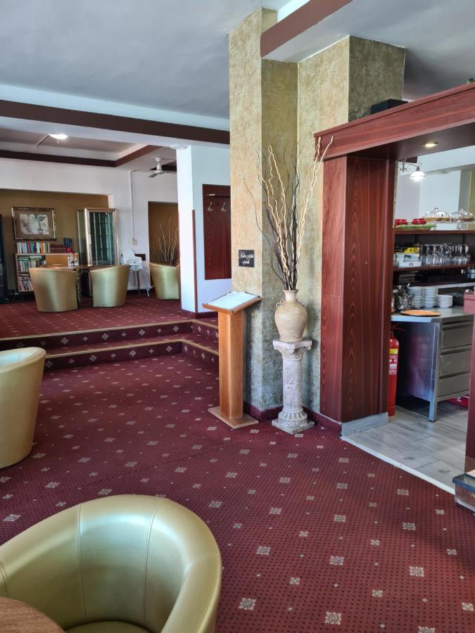 Hotel Montenegro Bruntal Ngoại thất bức ảnh