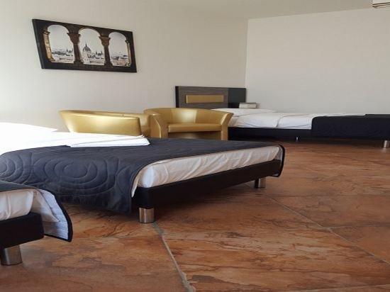 Hotel Montenegro Bruntal Ngoại thất bức ảnh