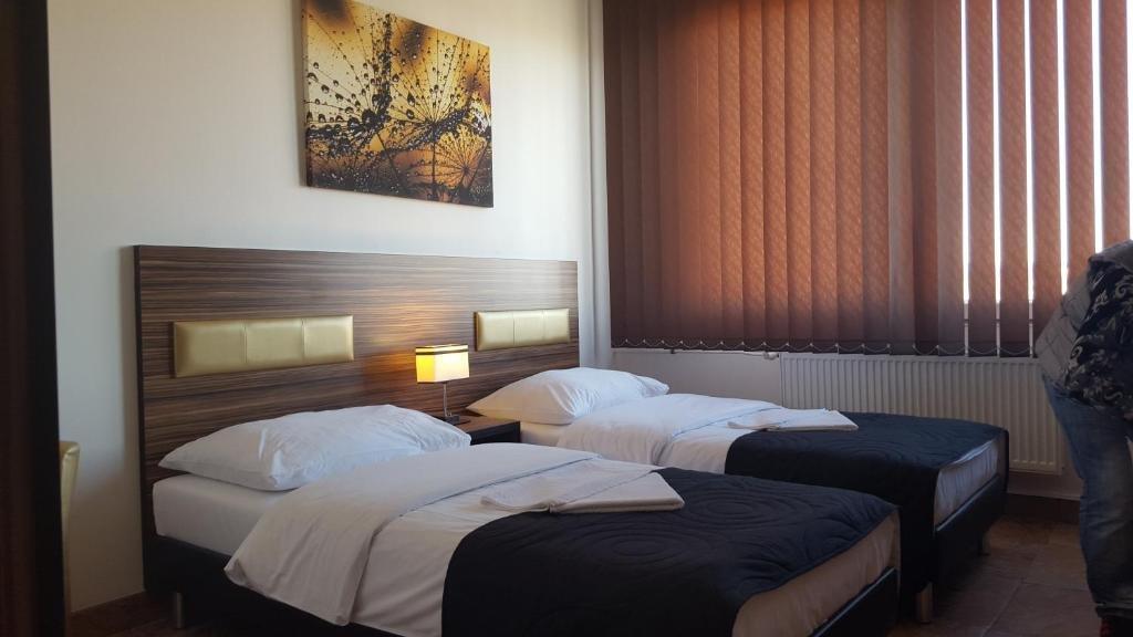 Hotel Montenegro Bruntal Ngoại thất bức ảnh