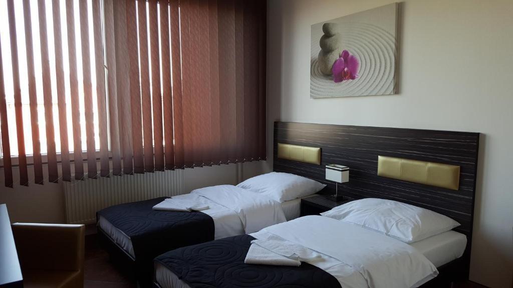 Hotel Montenegro Bruntal Ngoại thất bức ảnh