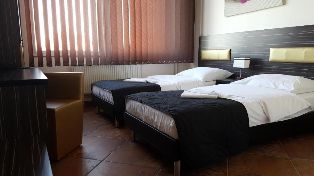 Hotel Montenegro Bruntal Ngoại thất bức ảnh