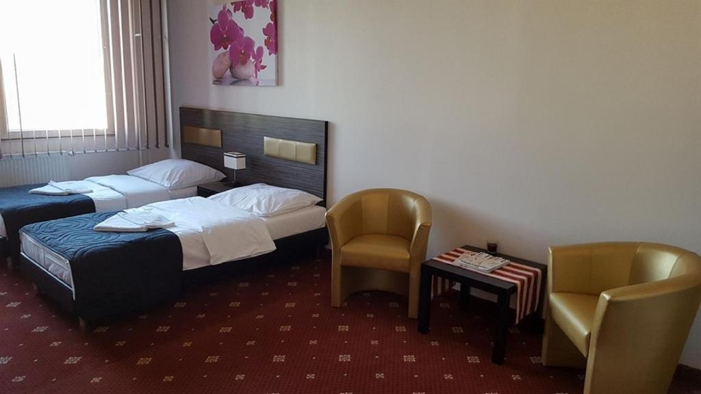Hotel Montenegro Bruntal Ngoại thất bức ảnh