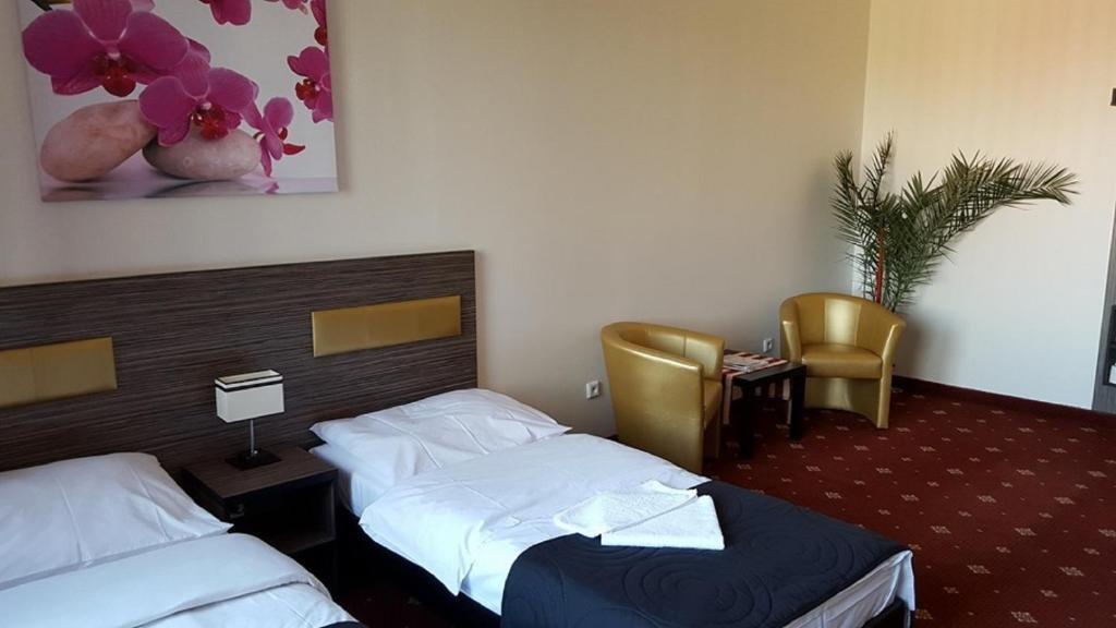 Hotel Montenegro Bruntal Ngoại thất bức ảnh