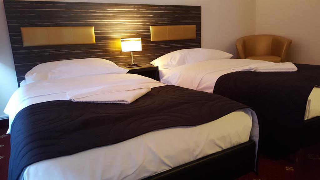 Hotel Montenegro Bruntal Ngoại thất bức ảnh