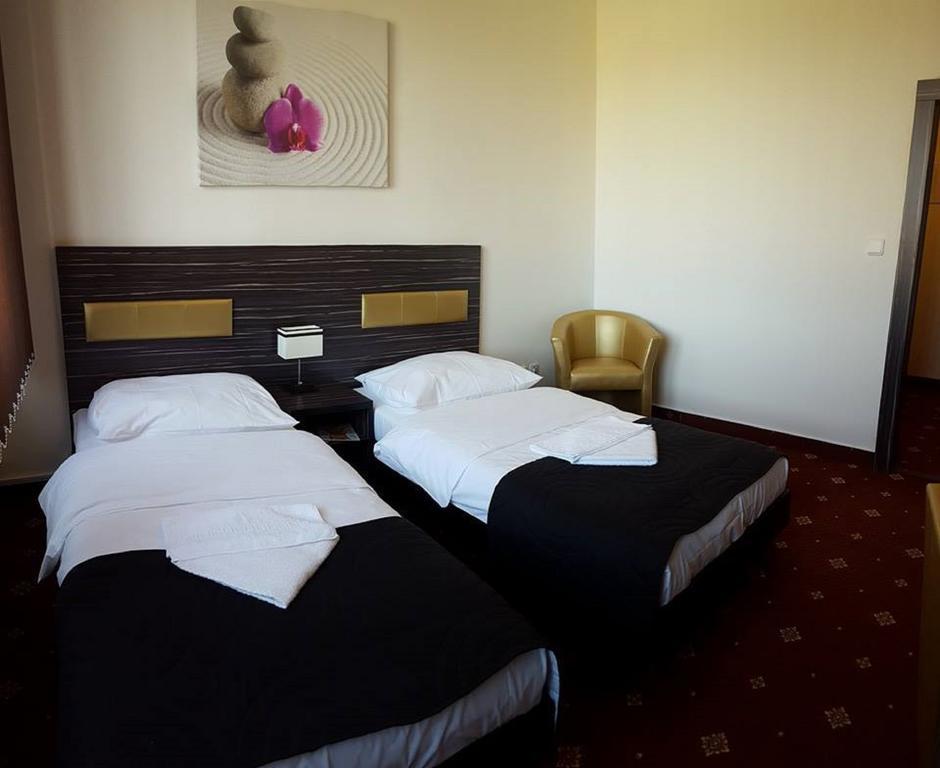 Hotel Montenegro Bruntal Ngoại thất bức ảnh