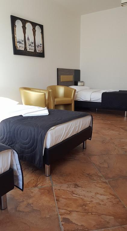 Hotel Montenegro Bruntal Ngoại thất bức ảnh