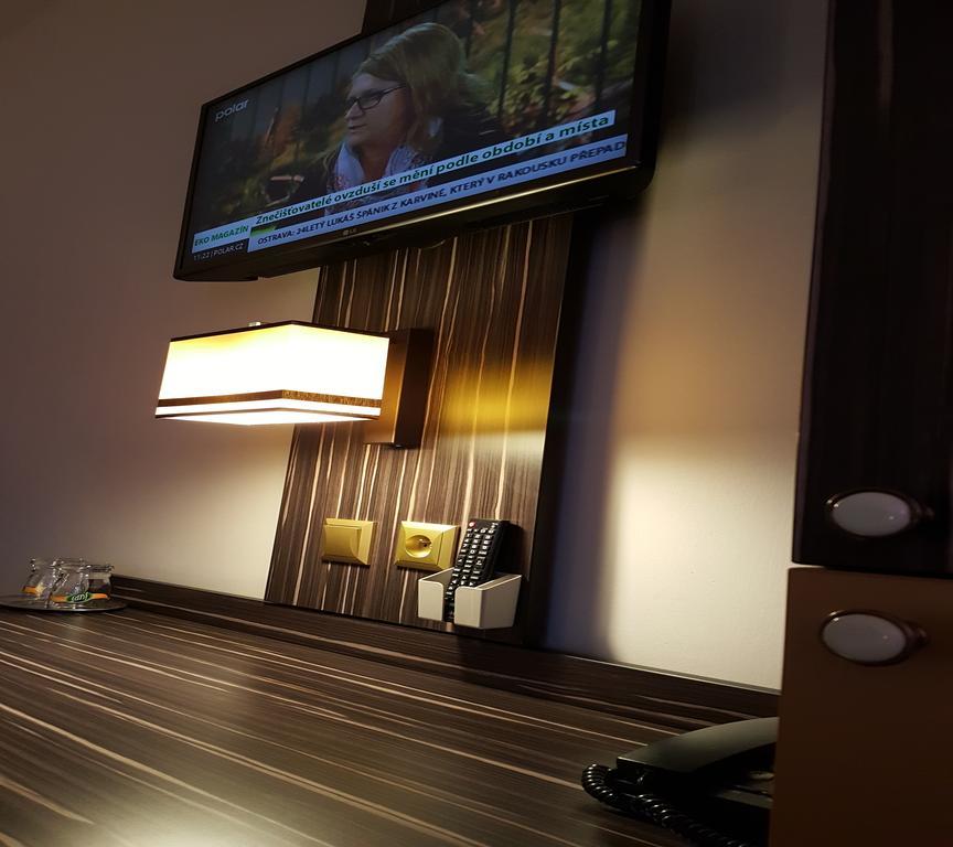 Hotel Montenegro Bruntal Ngoại thất bức ảnh